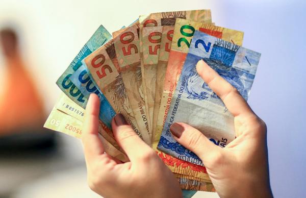 Piauí registra queda de 5,8% na renda dos trabalhadores ativos, aponta IBGE