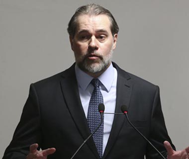 Presidente Toffoli sanciona 3 leis e defende Congresso