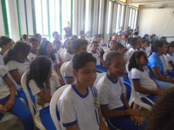 Projeto que visa o uso racional de água e energia elétrica contempla escolas da Rede Municipal.(Imagem:FlorianoNews)