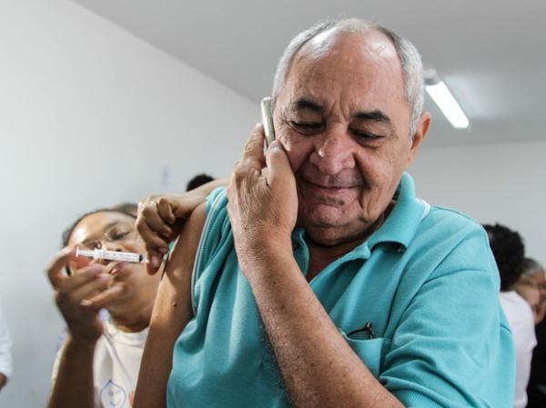 Idosos est&atilde;o entre os grupos priorit&aacute;rios a serem vacinados.(Imagem:Divulga&ccedil;&atilde;o/Prefeitura de Teresina)