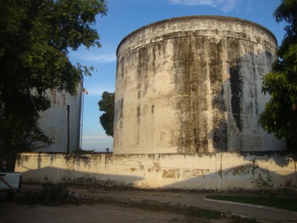 Fornecimento de &aacute;gua &eacute; interrompido em 13 bairros de Floriano.(Imagem:FlorianoNews)