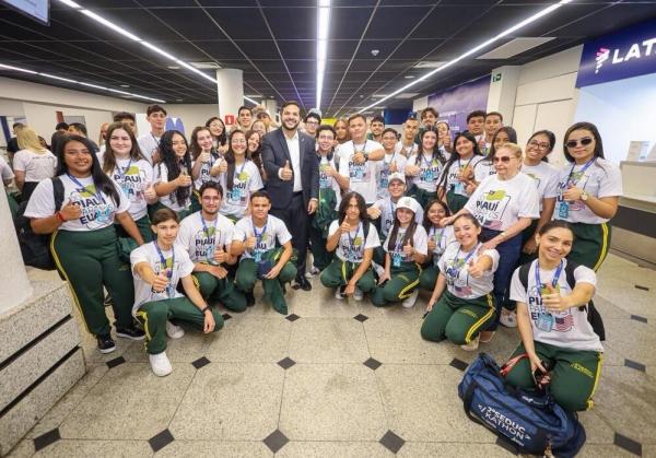 Intercâmbio conecta 130 estudantes e 26 professores da rede estadual com experiências internacionais