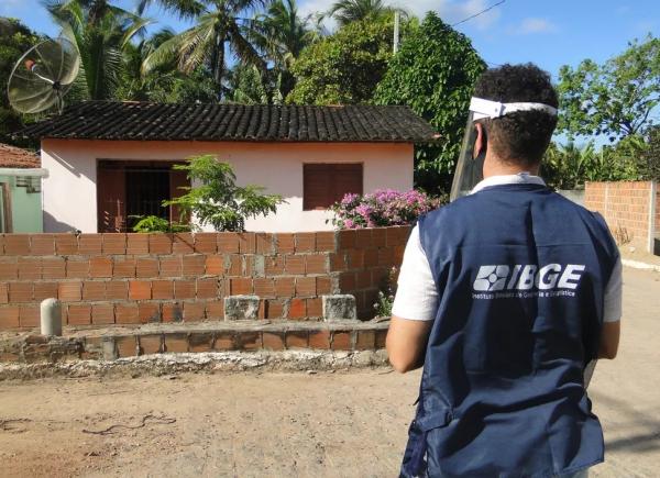 IBGE abre processos seletivos para 25 vagas com salários de até R$ 3.100