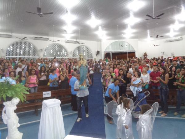 Carreata marca início dos festejos de Nossa Senhora das Graças em Floriano