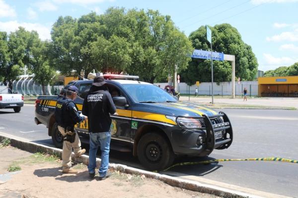 PRF interditou o local para que a per&iacute;cia fosse realizada.(Imagem: Glayson Costa /G1 PI)
