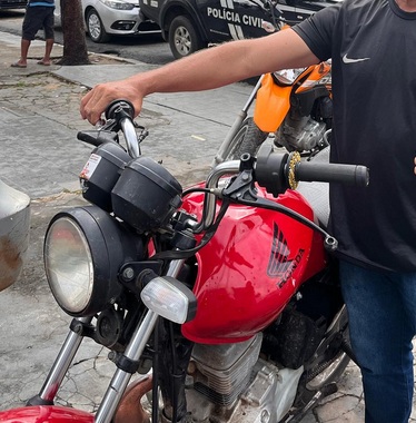 Polícia Civil de Floriano restitui motocicleta roubada e identifica suspeito