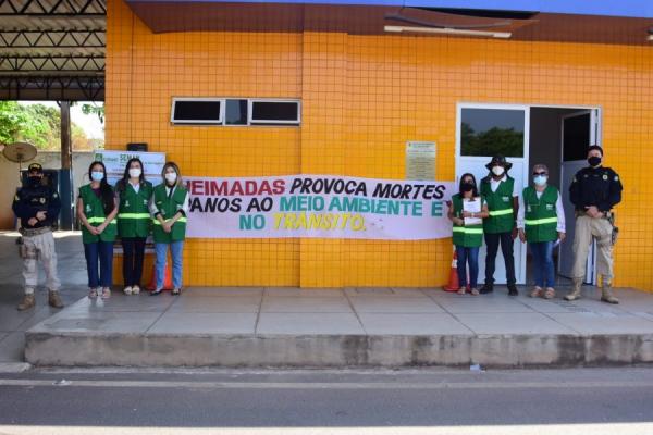SEMAN e PRF realizam blitz educativa de prevenção e combate ao tráfico de animais