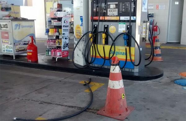 Homem armado de faca tenta assaltar posto de combustíveis em Floriano