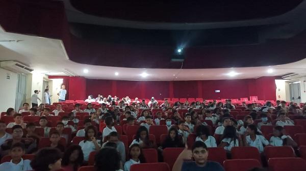 Alunos da Rede Estadual participam da exibição de filme piauiense sobre a Batalha do Jenipapo