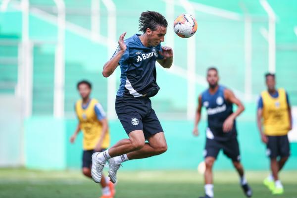 Grêmio terá a estreia mais difícil dos quatro brasileiros desta terça