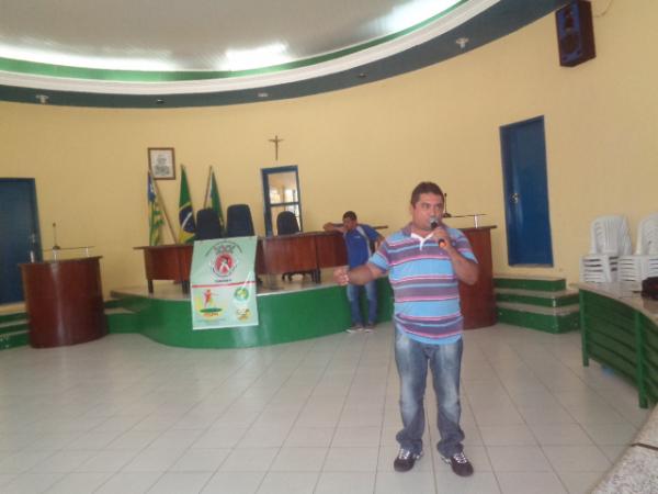 Servidores Públicos Municipais deflagram greve geral em Floriano