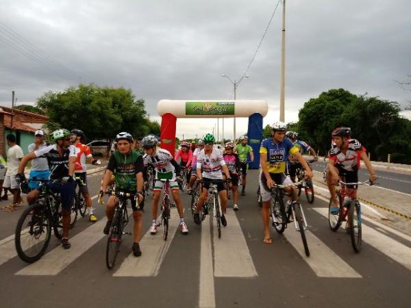 XI Corrida Pedro Tomaz é realizada pela Família Saraiva em Floriano