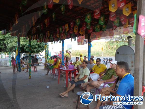 Ap&oacute;s jogo do Brasil, torcedores comemoraram empate no cais da Beira-Rio.(Imagem:FlorianoNews)