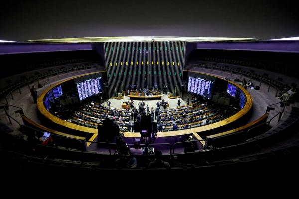 Maioria da Câmara apoia fundo eleitoral contra pandemia