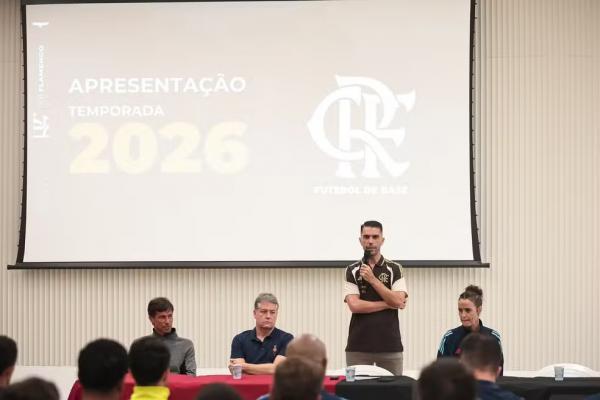 Flamengo diminui número de atletas na base, admite abrir mão de títulos e foca em criar talentos
