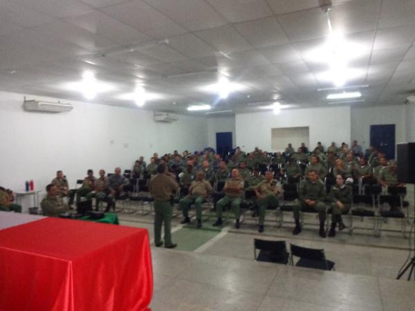 Militares participam de palestra sobre Atendimento &agrave; Ocorr&ecirc;ncia de Polui&ccedil;&atilde;o Sonora.(Imagem:FlorianoNews)
