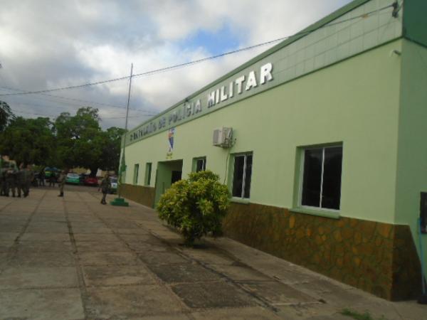 Homem é preso em flagrante ao tentar esconder produto de roubo em Floriano
