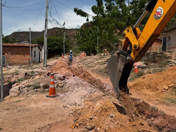 Águas do Piauí perfura novos poços e amplia em 85 mil l/h o abastecimento de água em Bom Jesus