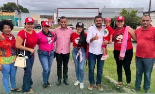 Dr. Francisco Costa une-se às mulheres do MST em caminhada pela Jornada Nacional do 8 de Março