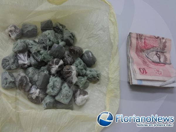 PM prende 4 pessoas por tr&aacute;fico de drogas.(Imagem:FlorianoNews)