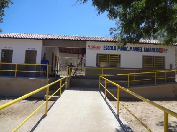 Prefeitura entrega escolas reformadas e ampliadas nas localidades Maca&uacute;ba e Sap&eacute;.(Imagem:FlorianoNews)