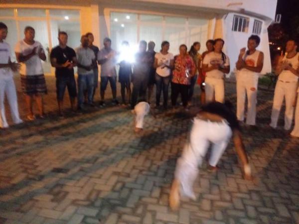 Capoeiristas celebram Semana da Consci&ecirc;ncia Negra com roda de capoeira em Floriano.(Imagem:FlorianoNews)