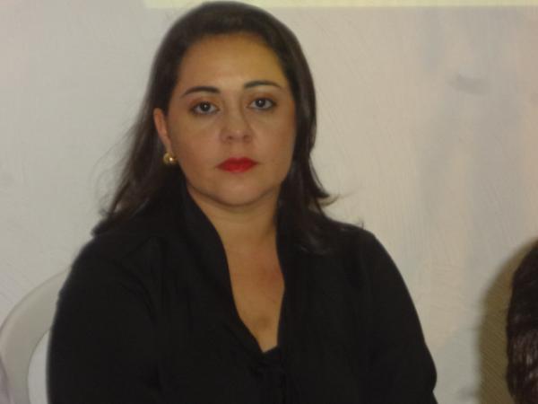Emanuela Simpl&iacute;cio(Imagem:FlorianoNews)
