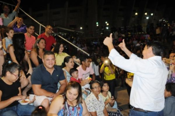 Em evento, governador diz que vai revitalizar a Vila Olímpica