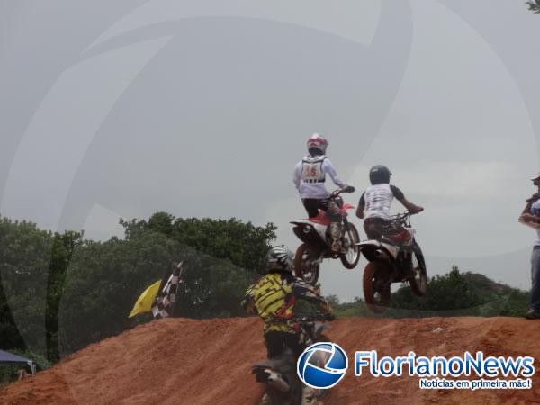 Emo&ccedil;&atilde;o em duas rodas e muita adrenalina marcaram o I Motocross Arena Show de Floriano.(Imagem:FlorianoNews)