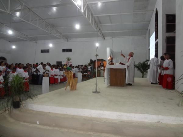 Cat&oacute;licos celebram Corpus Christi com missa e prociss&atilde;o em Floriano.(Imagem:FlorianoNews)