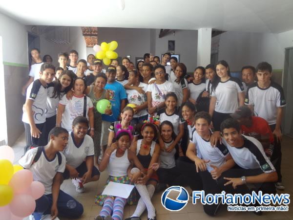 Alunos do Col&eacute;gio Impacto realizam atividades com crian&ccedil;as da APAE e Funda&ccedil;&atilde;o Pavel.(Imagem:FlorianoNews)