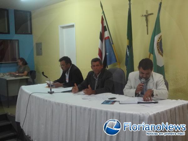 &Uacute;ltima Sess&atilde;o Ordin&aacute;ria do ano &eacute; encerrada com aprova&ccedil;&atilde;o de projeto do Executivo.(Imagem:FlorianoNews)