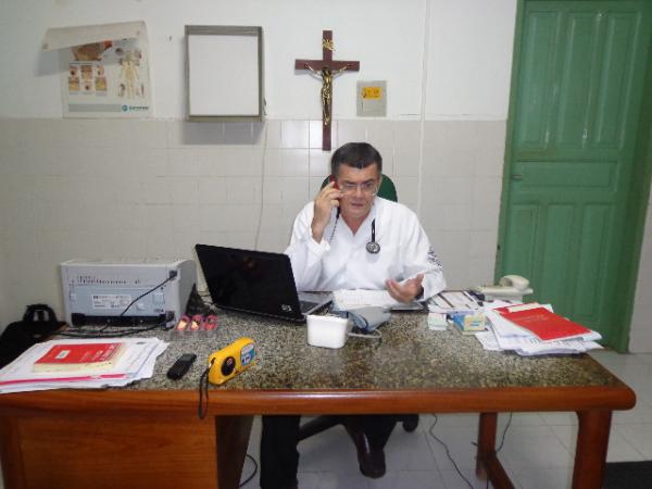 Dr. Manoel Em&iacute;dio.(Imagem:FlorianoNews)
