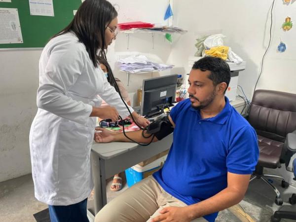  Motoristas do munic&iacute;pio recebem a&ccedil;&otilde;es de sa&uacute;de na Campanha Novembro Azul(Imagem:Secom)