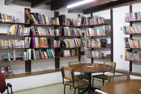 Cinco bibliotecas públicas de Teresina reabrem nesta segunda-feira (12), com 50% da capacidade