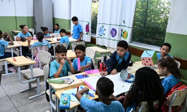 Ensino integral acelera aprendizado de vulneráveis