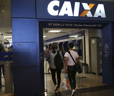 Bancos abrem linha de crédito para antecipar restituição do IR