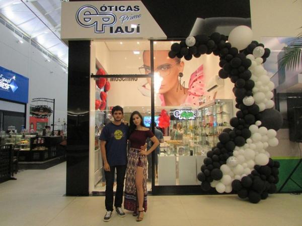 &Oacute;ticas Piau&iacute; Prime &eacute; inaugurada no Floriano Shopping.(Imagem:FlorianoNews)