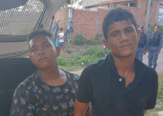 Polícia de Timon prende dupla assaltando com arma de fogo e moto roubada