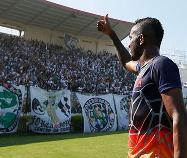 Vasco recebe o Bahia em busca de reviravolta na Copa do Brasil