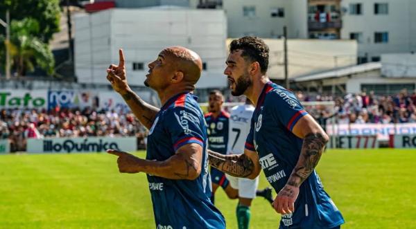 Marc&iacute;lio Dias se garantiu na Copa do Brasil.(Imagem: Bruno Golembiewski/CNMD)