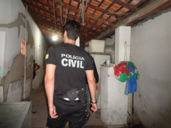 Pol&iacute;cia Civil e Conselho Tutelar realizaram vistorias nos mot&eacute;is de Floriano.(Imagem:FlorianoNews)