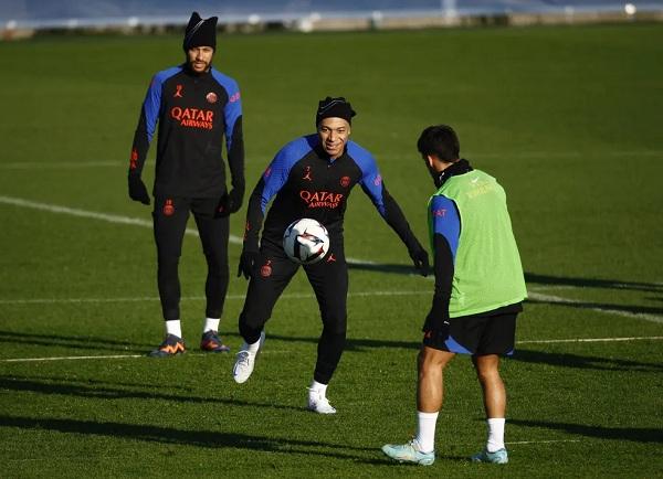 PSG volta ao Campeonato Francês com Neymar e Mbappé, mas sem Messi; confira jogos da rodada