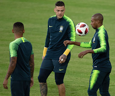 Brasil reencontra Bélgica após 16 anos e busca vaga na semifinal da Copa