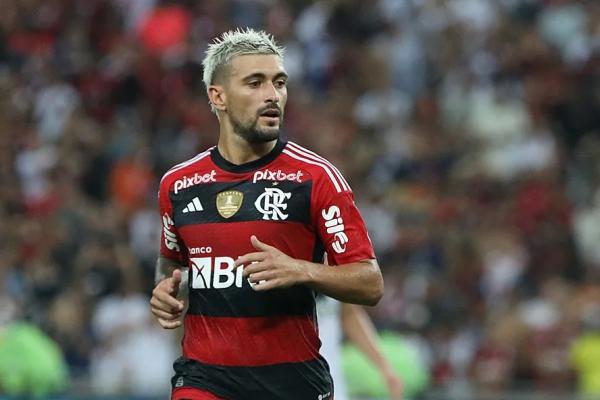 Arrascaeta conta que Flamengo não cumpriu promessa: "Disseram que me dariam a 10"