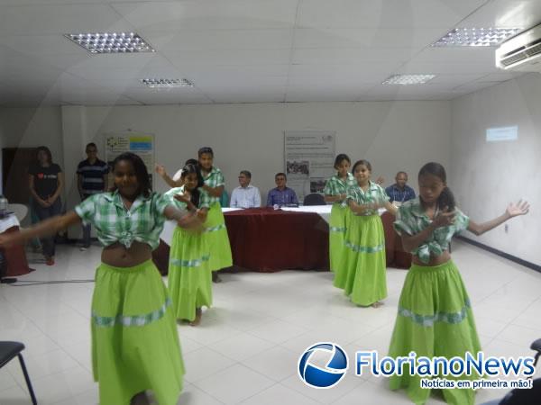Floriano sedia VIII Semin&aacute;rio Regional de Forma&ccedil;&atilde;o de Gestores e Educadores O munic&iacute;pio de Floriano.(Imagem:FlorianoNews)