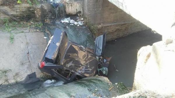 Homens roubam veículo, sofrem acidente e são presos na zona sudeste de Teresina