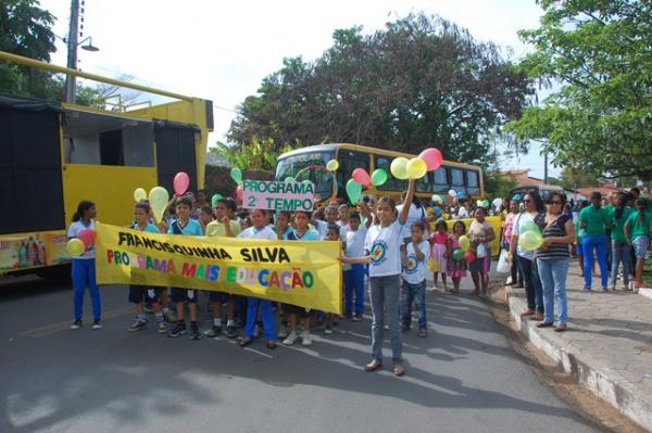 Floriano comemora 4 anos do Programa Mais Educa&ccedil;&atilde;o.(Imagem:Waldemir Miranda)