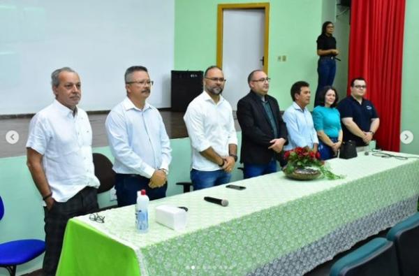 Vereador Joab Curvina participa de forma&ccedil;&atilde;o 