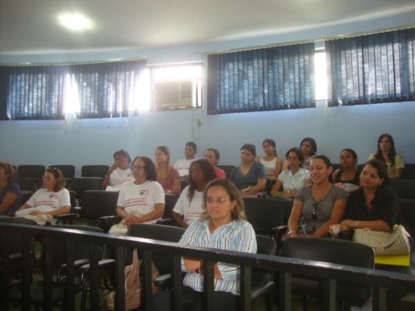 Profissionais de Enfermagem se reúnem em encontro promovido pelo COREN